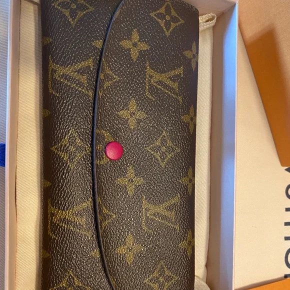 LV Emili Wallet